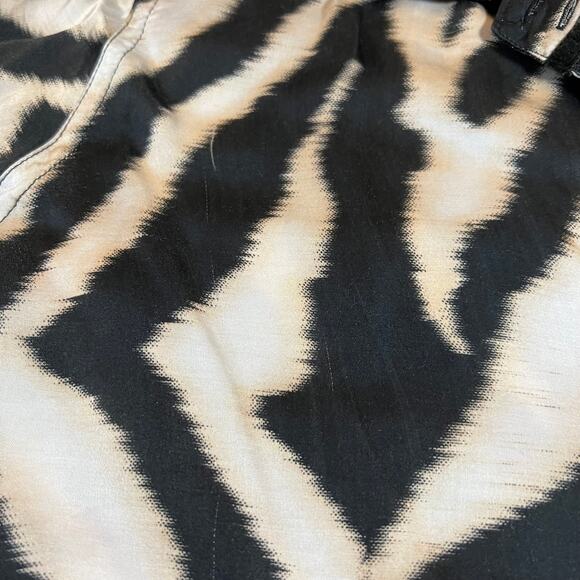 Cino Zebra Print Satin Button Up Shirt Size Medium Roll Tab Sleeve Maximalist - Picture 9 of 10
